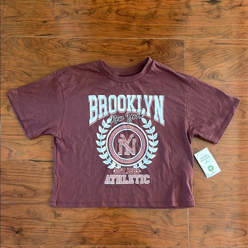 NWT Organic Collective Brooklyn New York Maroon Cropped Short Sleeve T-Shirt Top